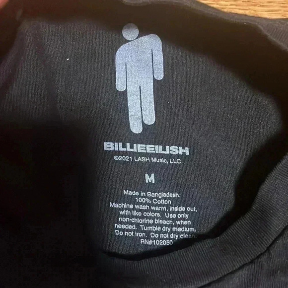 ❤️2/$30❤️[M] Billie Eilish T Shirt Press Photo Portrait Logo  Official Black - Picture 2 of 5